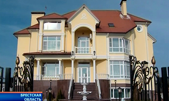 The proto: a house in the Brest region